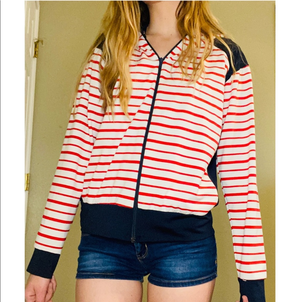 90’s style striped jacket!